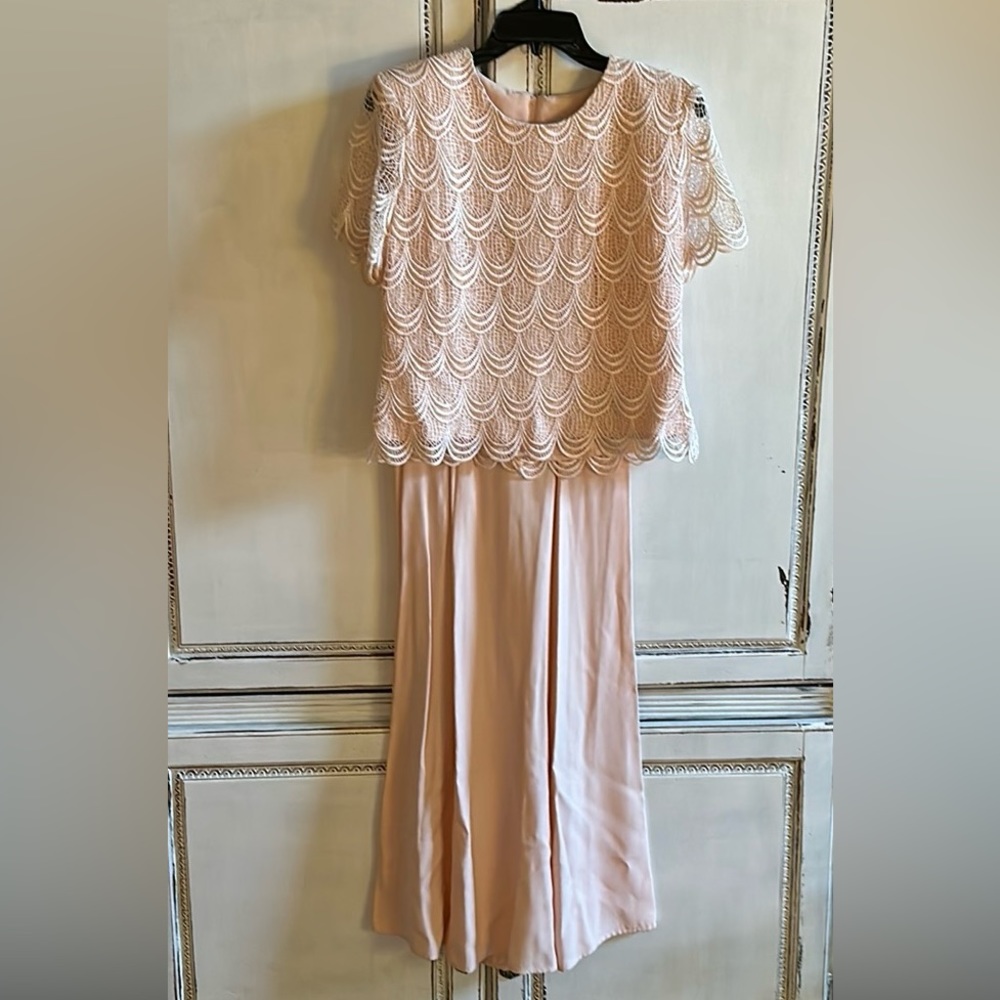 025: Vintage 1980s two-piece S.L. fashions light pink size 6P outfit